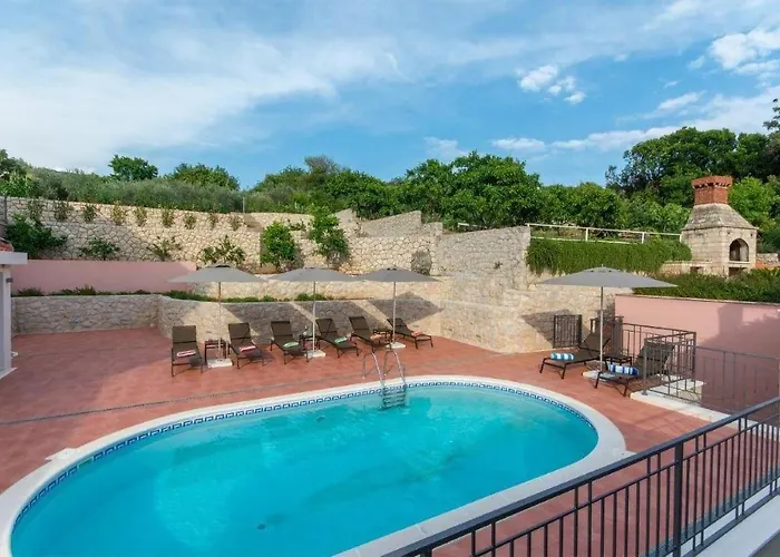 Apartment 1 Bedroom Stunning Apartment In Molunat *